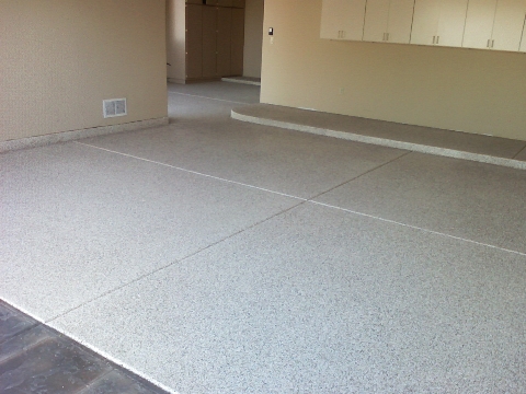 Example of a garage floor painted with epoxy in Phoenix Arizona